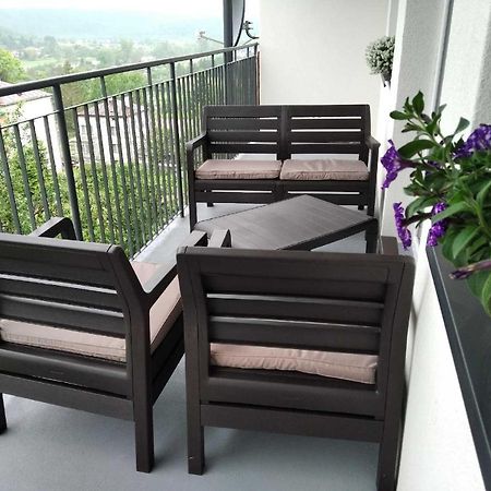Апартаменти Apartament Julia Лєско Екстер'єр фото